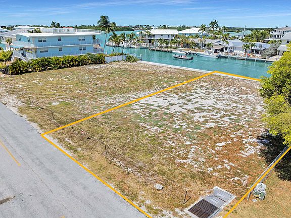 2nd image of 760 10th St