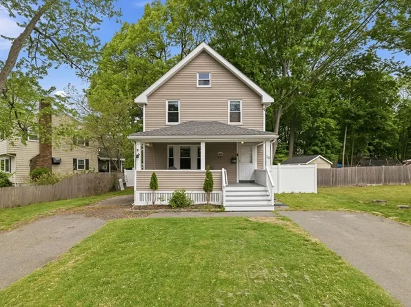 12 Lakeview Ave, Reading, MA 01867