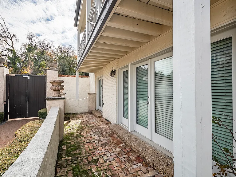 5907 E University Blvd #101 — Photo 9