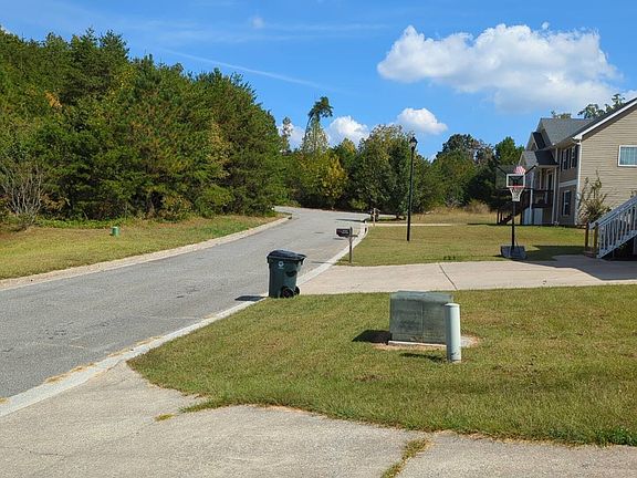 4th image of 74 Mountain View Dr