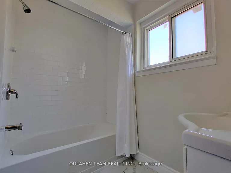 53 Glendora Ave — Photo 24