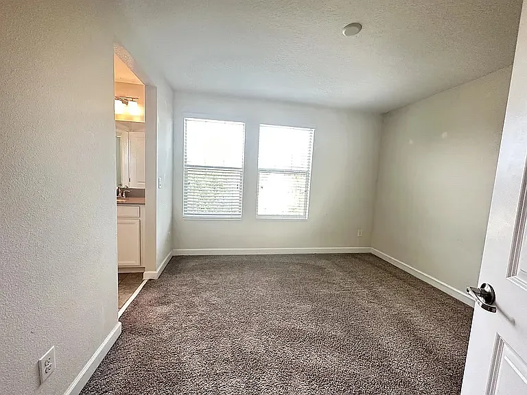 14747 Magnolia Ridge Loop — Photo 29