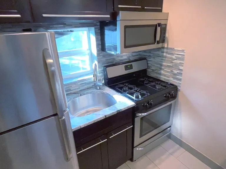 356 Jefferson St #2 — Photo 7