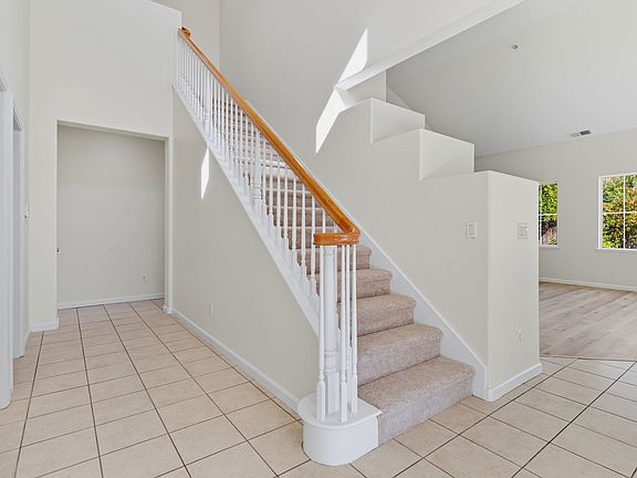 3rd image of 155 E Heritage Dr