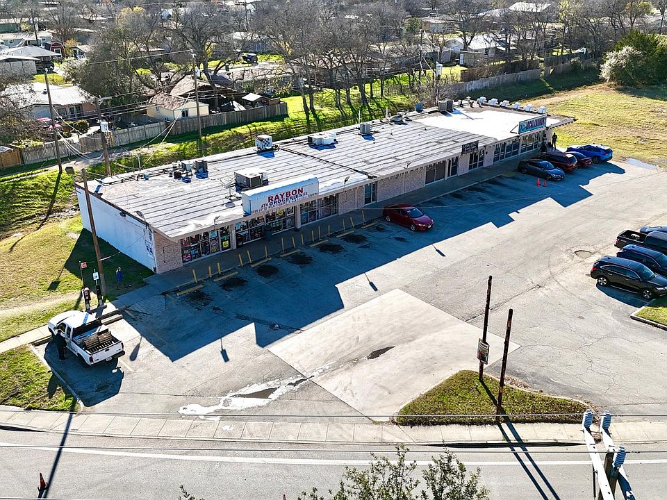 1st image of 7031 Ray Bon Dr #102