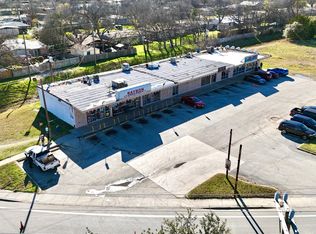 7031 Ray Bon Dr #102, San Antonio, TX 78218