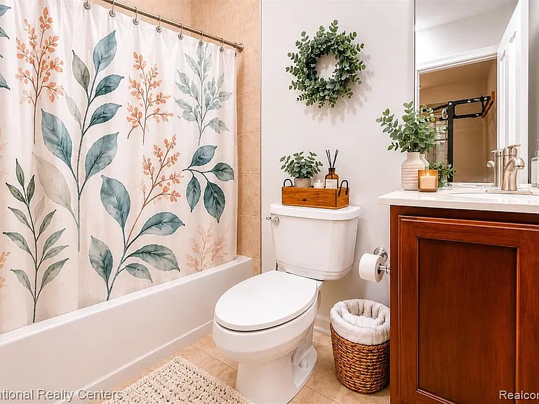27863 Hopkins Dr — Photo 13