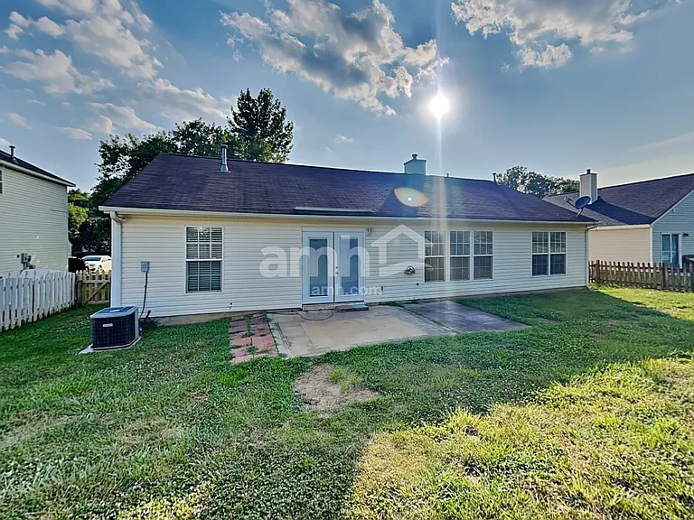 1092 Chapel Creek Rd SW — Photo 17