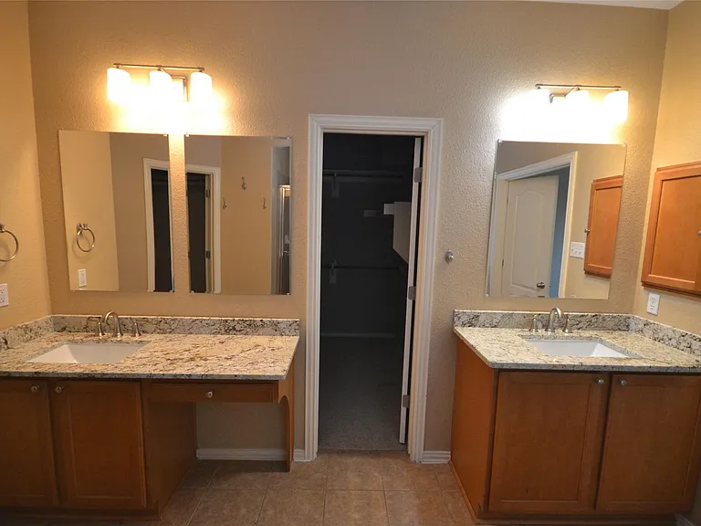 1705 Lions Den — Photo 14