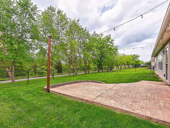 3rd image of 5521 Grassy Bank Dr