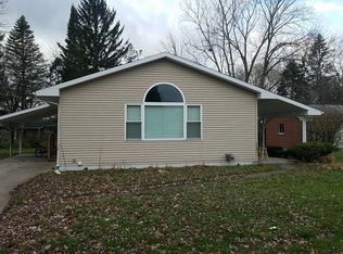 2948 Burlington Dr, Saginaw, MI 48601