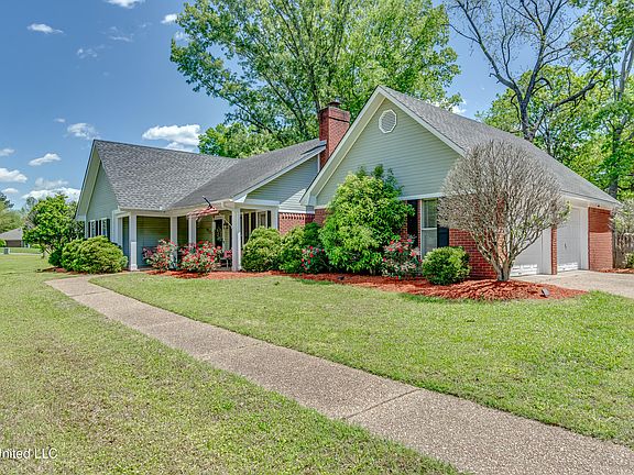 3rd image of 433 Brentwood Dr
