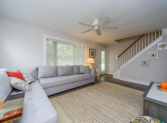 3rd image of 105 Brigantine Dr