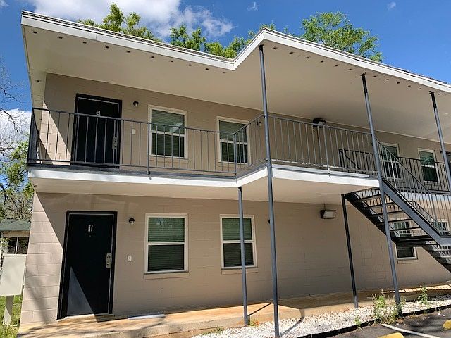 1st image of 1911 Pasco St APT 3