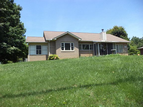 4th image of 1701 Woodrow Dr