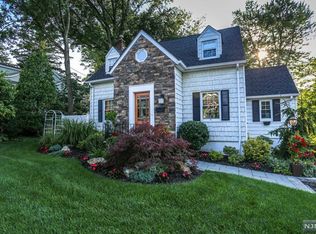 55 Cedar St, Hillsdale, NJ 07642
