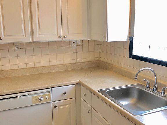 5th image of 7327 Delmar Blvd APT 2W