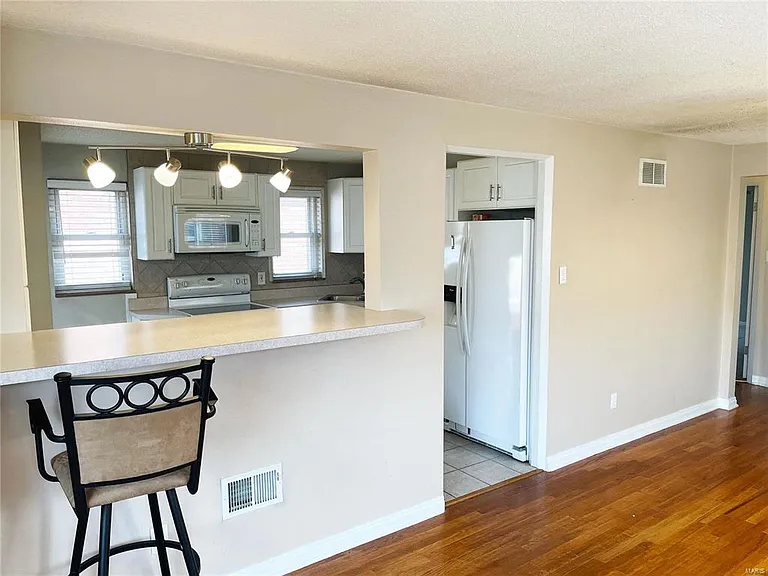 5116 Deville Ave — Photo 9
