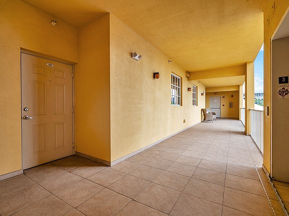 4th image of 316 8th St S Unit 302