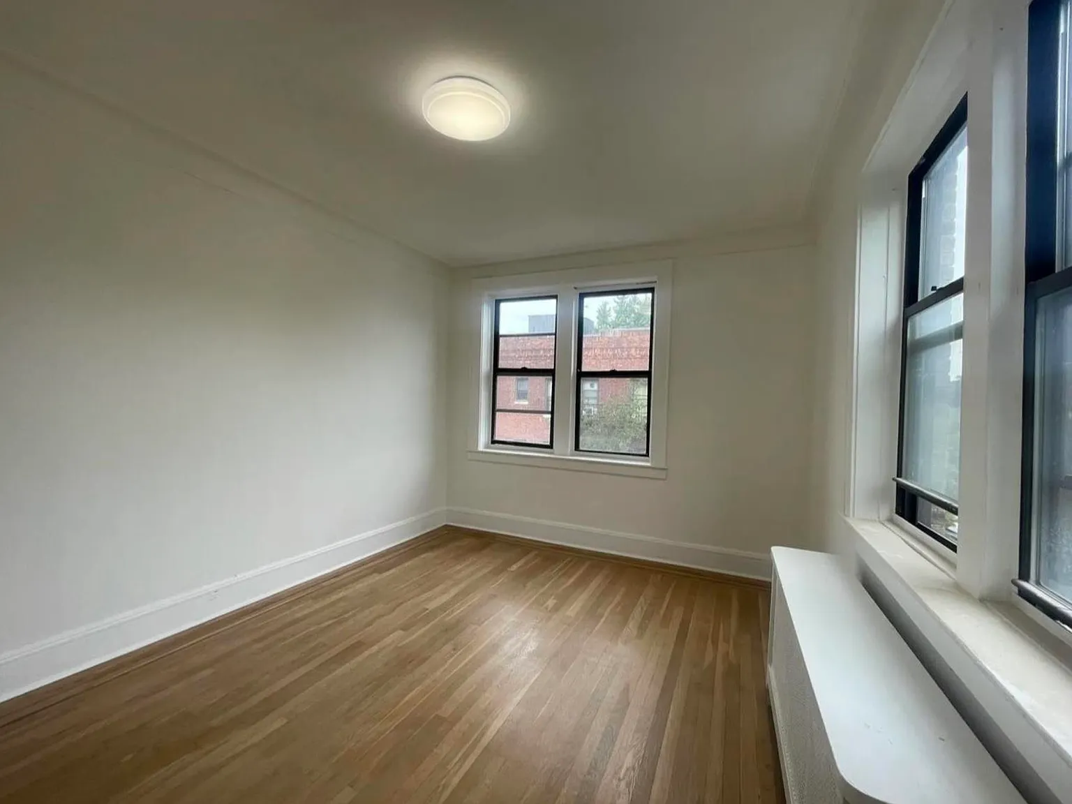 1 bed, 1.0 bath, 600 sqft, $1,300 — Photo 3