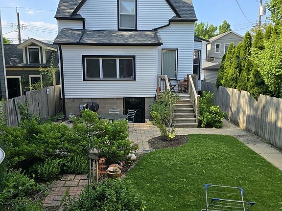 2nd image of 2238 W Carmen Ave