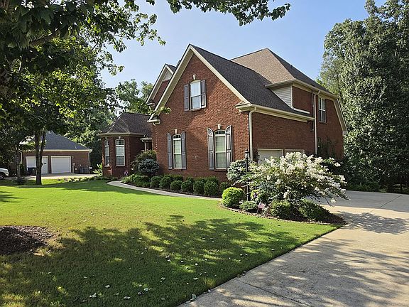 4th image of 24755 Richmond Dr