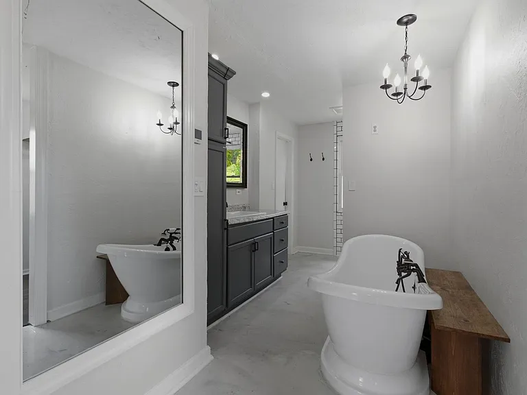 1303 General Macarthur Dr — Photo 19