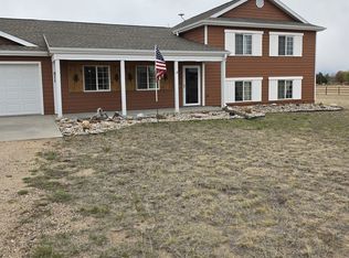 511 Valley View Dr, Torrington, WY 82240