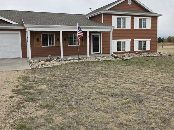 511 Valley View Dr, Torrington, WY 82240