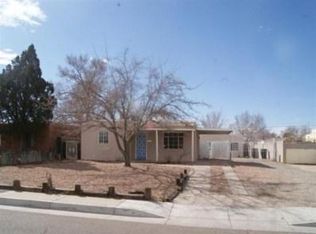 2121 Palomas Dr NE, Albuquerque, NM 87110