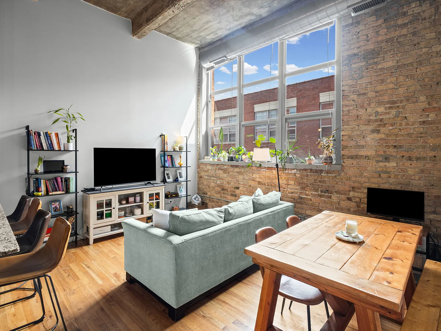1 bed, $2,695 — Photo 3