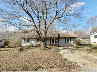 22793 Pleasant Dr, Lebanon, MO 65536