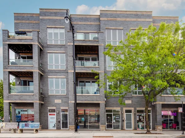 2860 N Milwaukee Ave APT 2S, Chicago, IL 60618