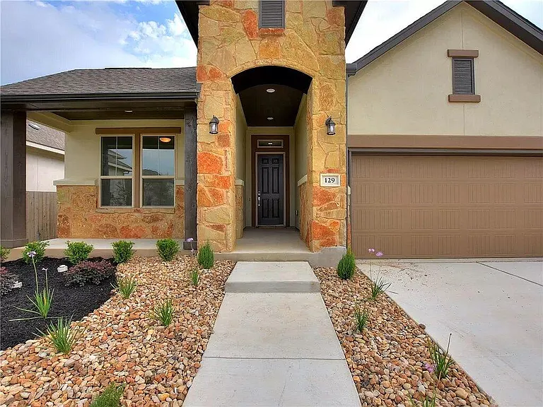 129 San Domenico Cv — Photo 2