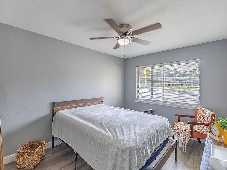Ashton Place Apartments — Photo 9