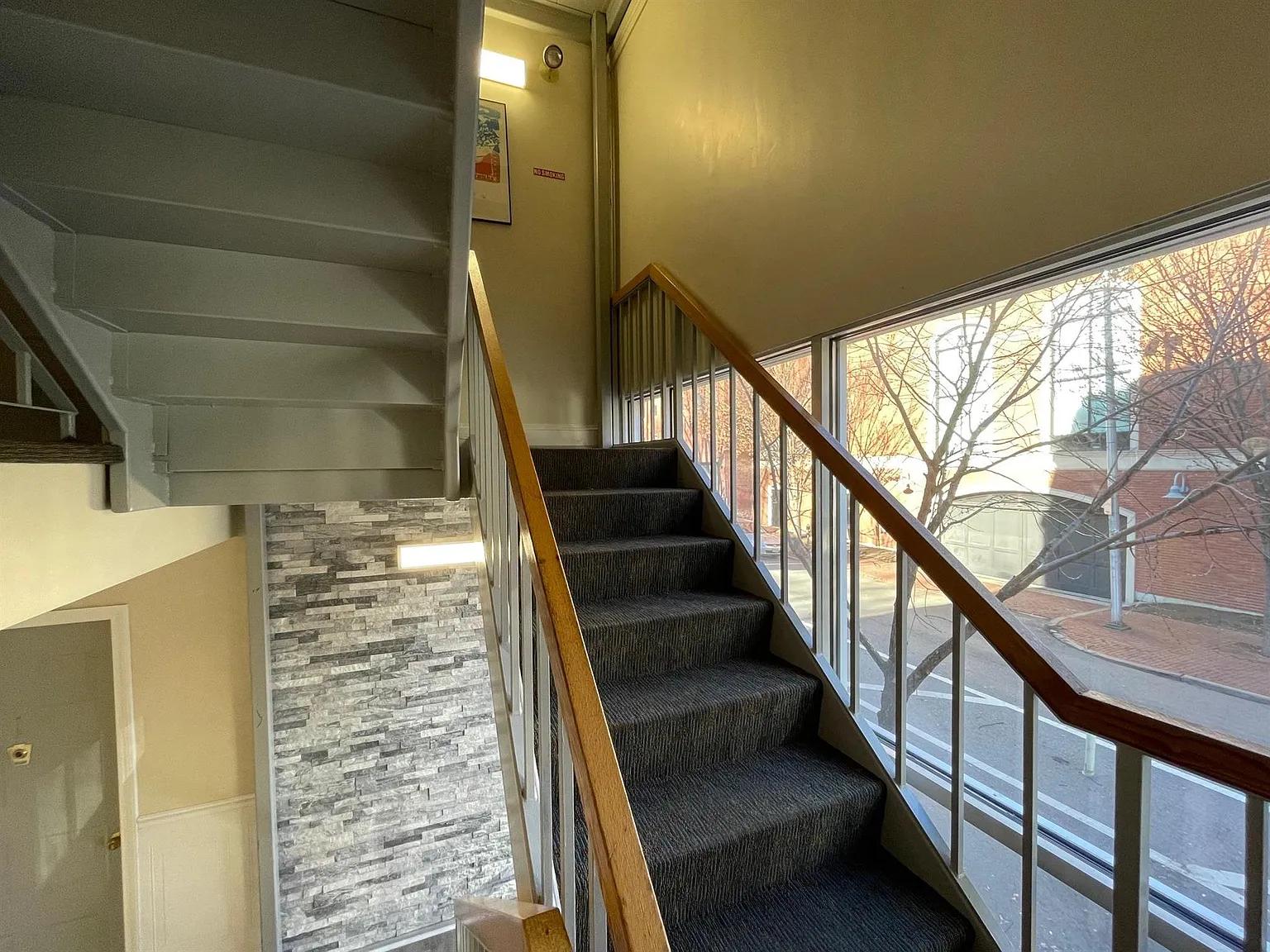 Studio, 450 sqft, $2,300 — Photo 4