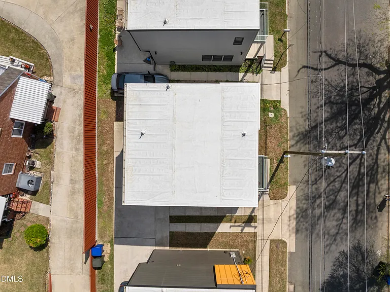 203 Nelson St — Photo 28