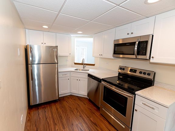 3rd image of 4111 Williamsburg Ct APT 101