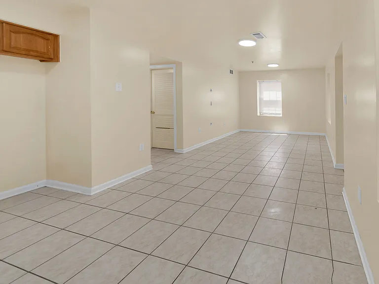 13 Lisa Ct #1 — Photo 3