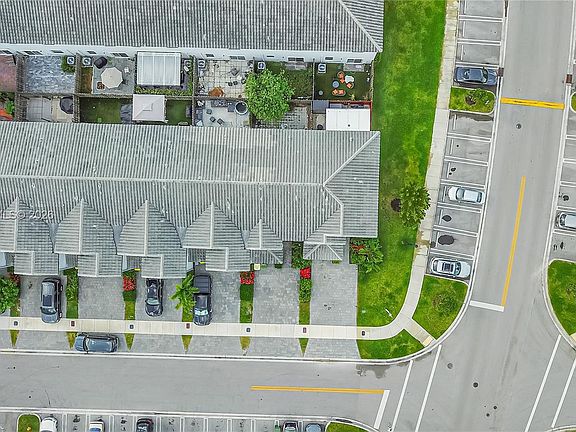 4th image of 2632 SE 11th Ct