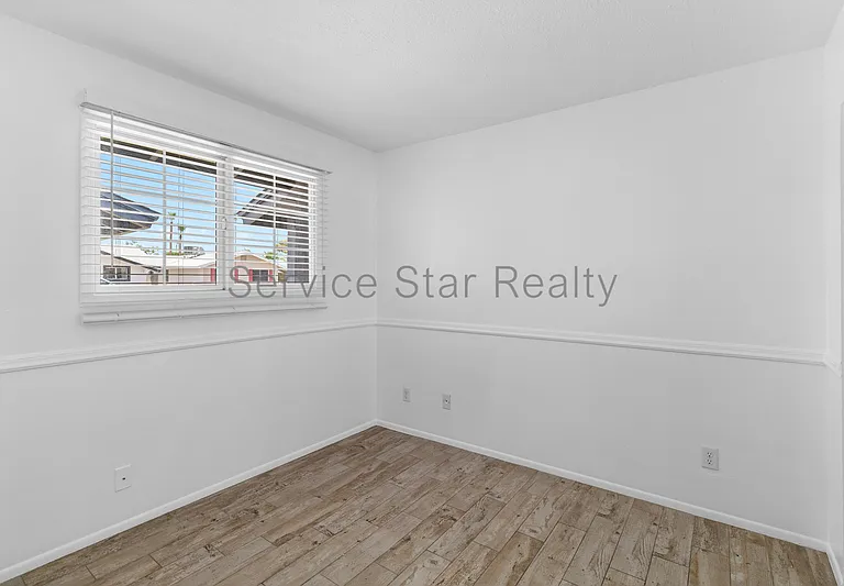 923 E Wesleyan Dr — Photo 15