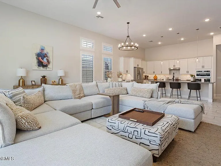 21147 W Hillcrest Blvd — Photo 6