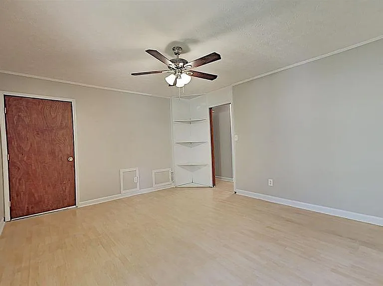 2400 Lawrenceville Hwy #D — Photo 5