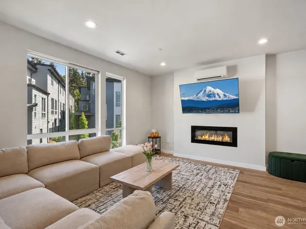 2527 Gibson Road #C4, Everett, WA 98204