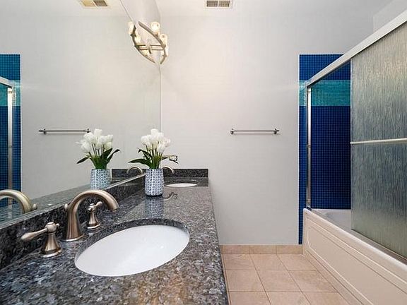 5th image of 1545 N Western Ave #1416