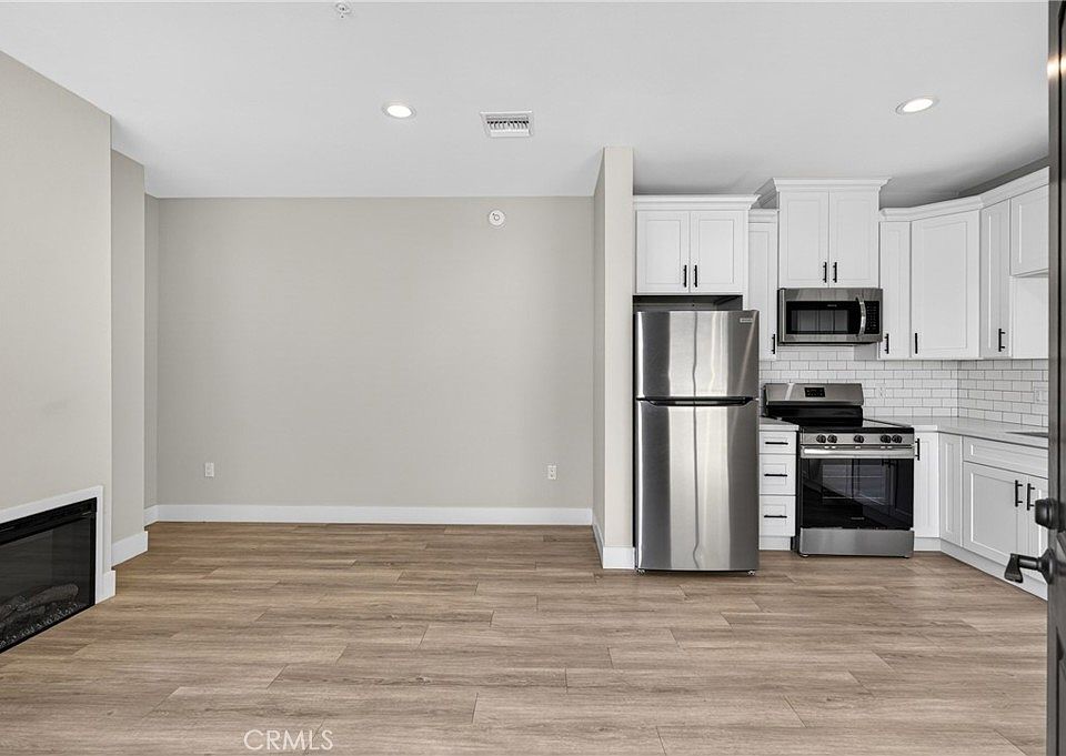 1st image of 8414 Burnet Ave