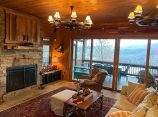 367 Nantahala Harbor Dr, Topton, NC 28781