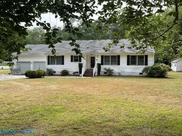 247 Chapel Ln, Cobbs Creek, VA 23035