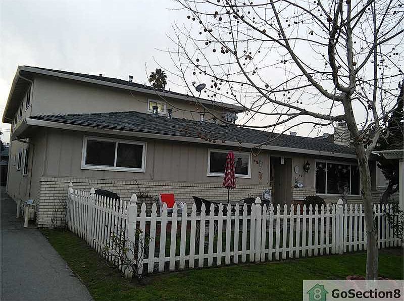 1st image of 485 Firloch Ave #1