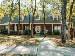 925 W Redbud Dr, Hurst, TX 76053